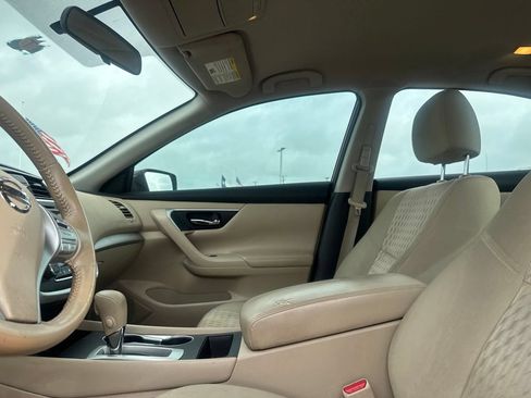 Used 2016 Nissan Altima 2.5 SV FWD image 34