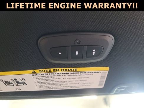 Used 2025 Chrysler Pacifica Select w/ Fav Edition Package FWD image 32