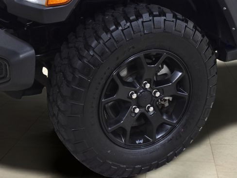Used 2022 Jeep Wrangler Sport AWD/4WD image 33