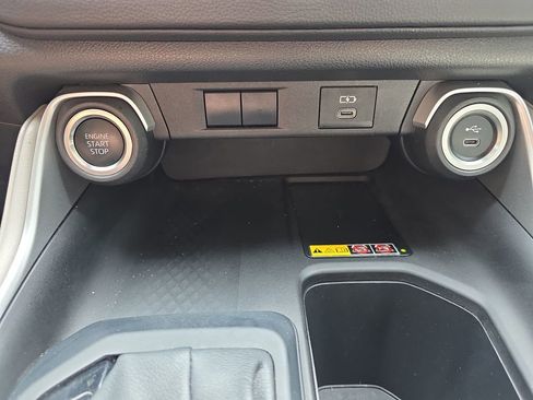 Used 2024 Toyota Grand Highlander AWD image 28