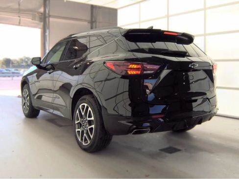 Used 2025 Chevrolet Blazer RS FWD image 4