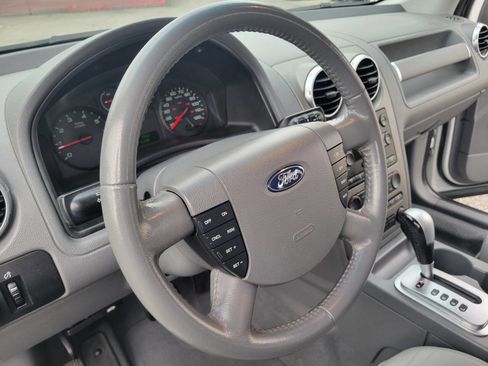 Used 2006 Ford Freestyle SEL image 30
