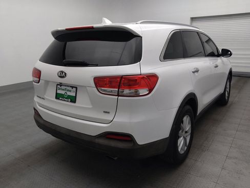 Used 2018 Kia Sorento FWD image 9