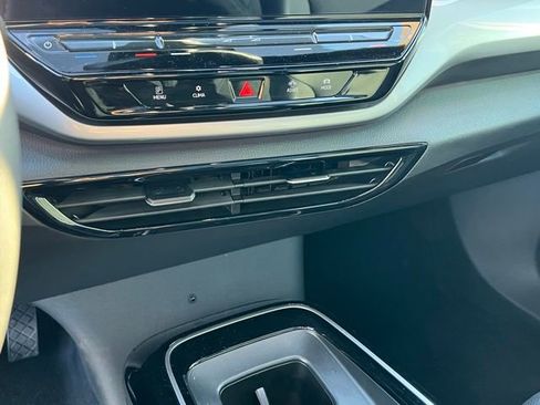 Used 2023 Volkswagen ID.4 Pro S image 21