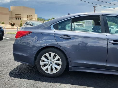 Used 2017 Subaru Legacy 2.5i Premium AWD/4WD image 5