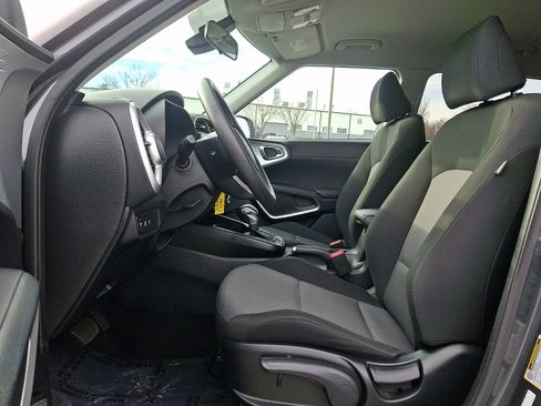 Used 2024 Kia Soul LX w/ Option Group 015 image 13