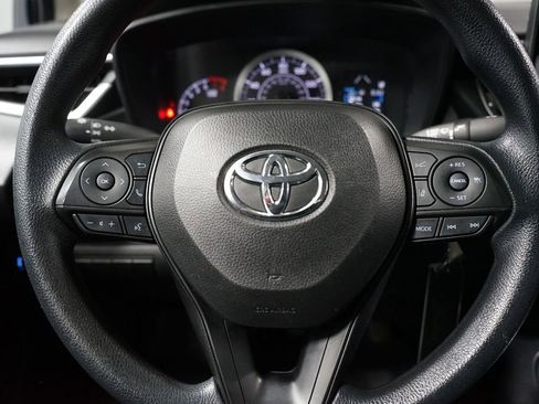 Used 2022 Toyota Corolla LE image 12