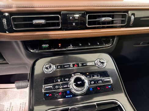 Used 2022 Lincoln Nautilus Reserve w/ Equipment Group 201A image 21