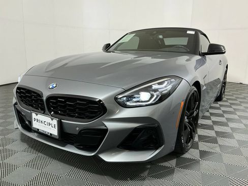 Certified 2024 BMW Z4 M40i w/ Premium Package RWD image 22