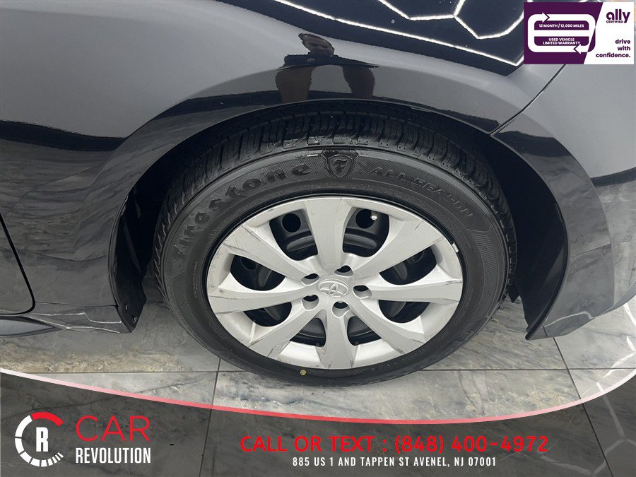 Used 2024 Toyota Corolla LE FWD image 47