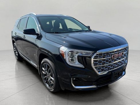 Used 2024 GMC Terrain Denali w/ Black Diamond Edition AWD/4WD image 4