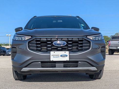 Certified 2025 Ford Escape ST-Line FWD image 3