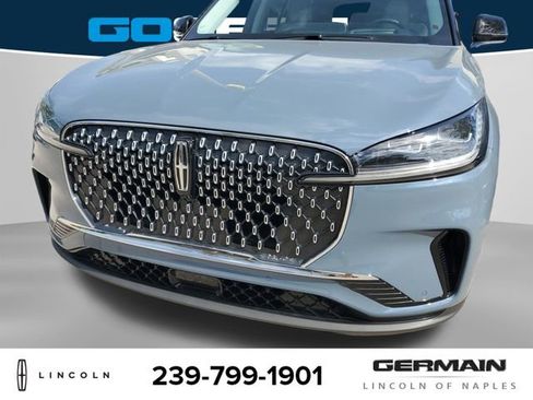 New 2025 Lincoln Aviator Reserve w/ Illumination Package image 13