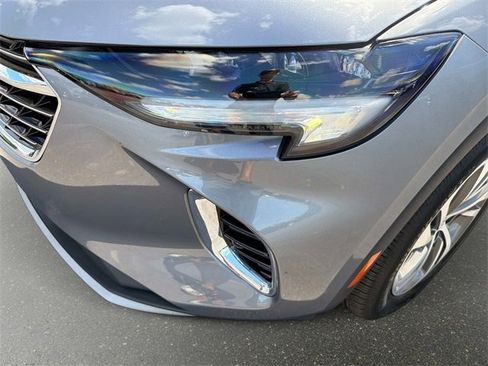 Used 2022 Buick Envision Essence w/ Technology Package I image 9