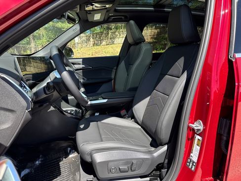 Used 2026 BMW X1 xDrive28i w/ Technology Package AWD/4WD image 11