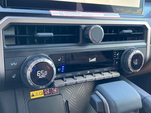 New 2026 Toyota 4Runner Limited AWD/4WD image 27