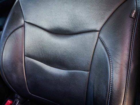 Used 2017 Chevrolet Volt Premier w/ Driver Confidence II Package image 11