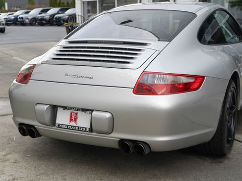 Used 2005 Porsche 911 Carrera image 6