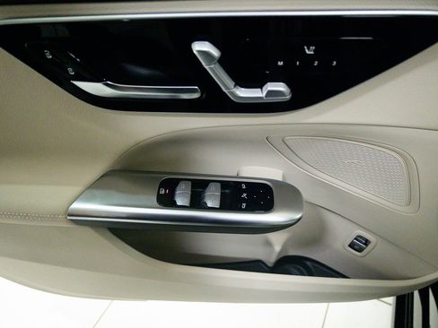 Certified 2023 Mercedes-Benz C 300 4MATIC Sedan image 19