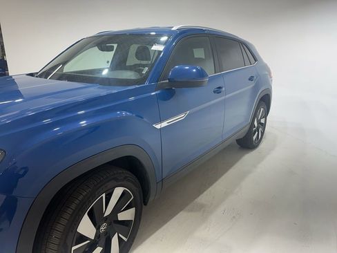 Used 2025 Volkswagen Atlas Cross Sport SE image 4
