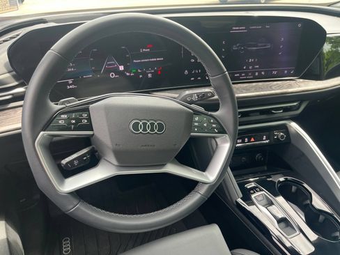 Used 2025 Audi Q5 Premium Plus w/ Premium Plus AWD/4WD image 40
