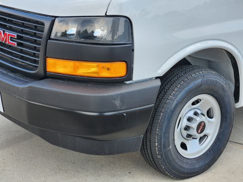 New 2025 GMC Savana 2500 Extended w/ Driver Convenience Package image 6