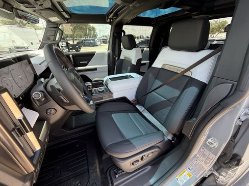 New 2025 GMC Hummer EV 3X w/ Battery Pack, 24 Module Pack image 18