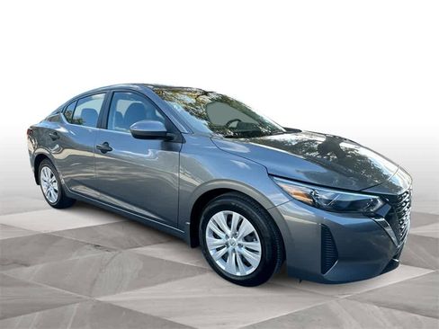Used 2025 Nissan Sentra S image 2