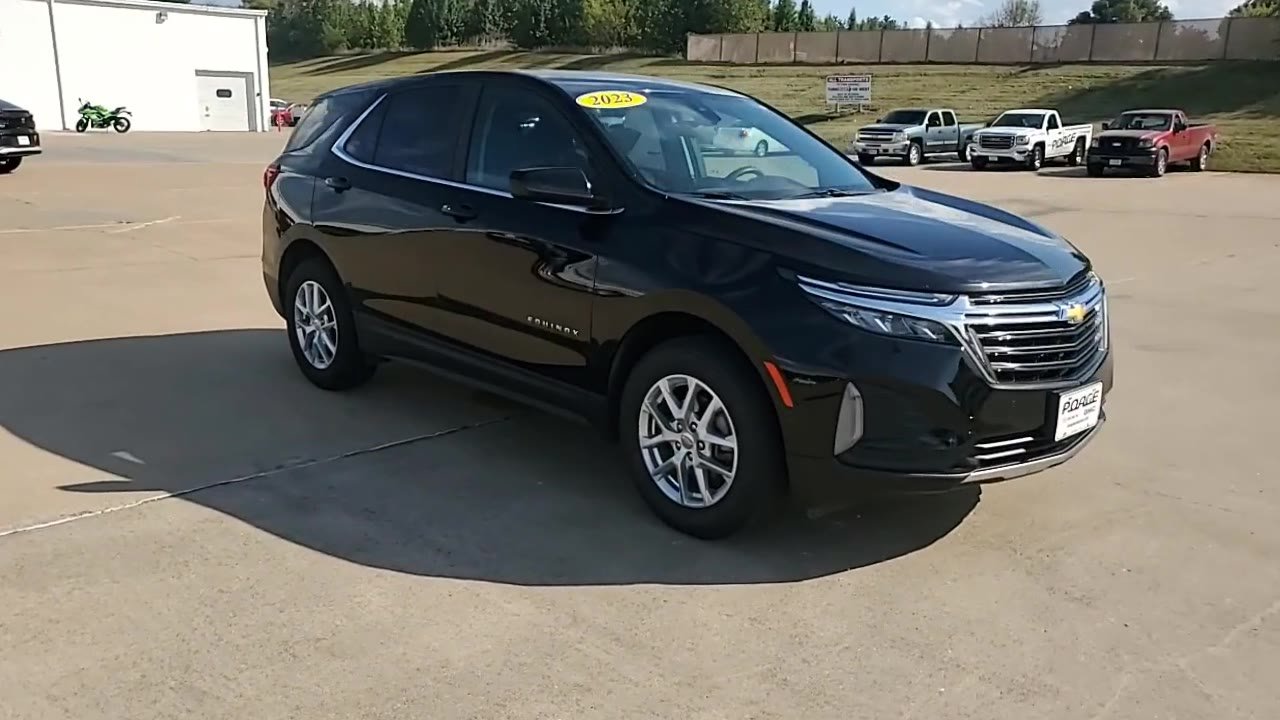 Used 2023 Chevrolet Equinox LT AWD/4WD image 2