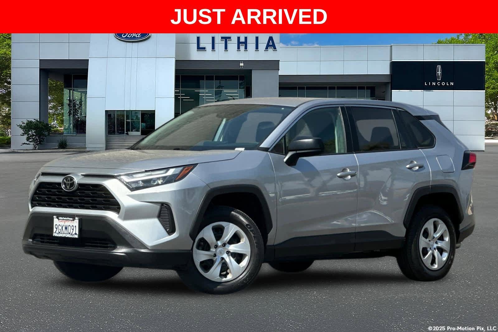 Used 2023 Toyota RAV4 LE AWD/4WD image 1
