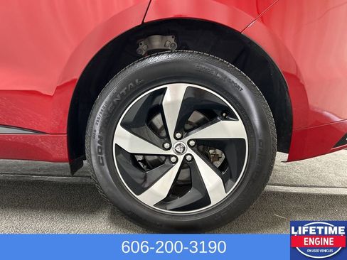 Used 2024 Jaguar F-PACE R-Dynamic S image 8