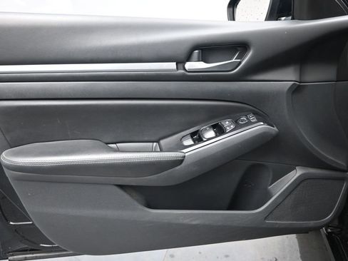 Used 2023 Nissan Altima 2.5 SV FWD image 24