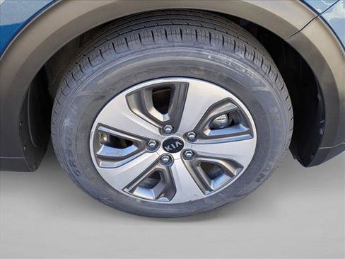 Used 2019 Kia Niro LX image 23
