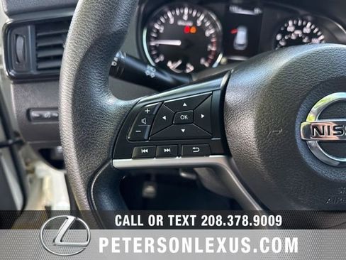 Used 2017 Nissan Rogue S AWD/4WD image 23