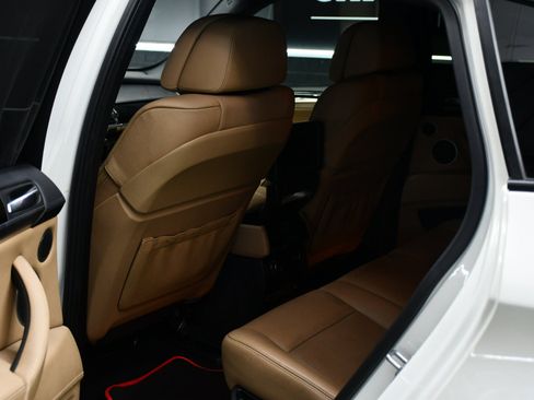 Used 2014 BMW X6 M image 34