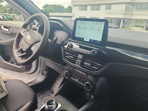 New 2026 Ford Escape ST-Line image 31