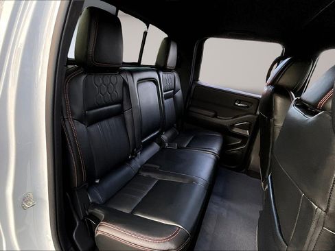 Used 2023 Nissan Frontier PRO-4X w/ Pro-4X Premium Package image 25