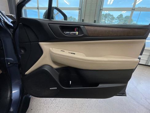 Used 2016 Subaru Outback 2.5i Limited AWD/4WD image 30
