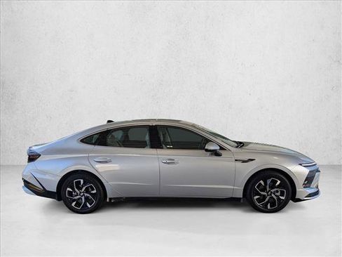 Used 2025 Hyundai Sonata SEL image 4