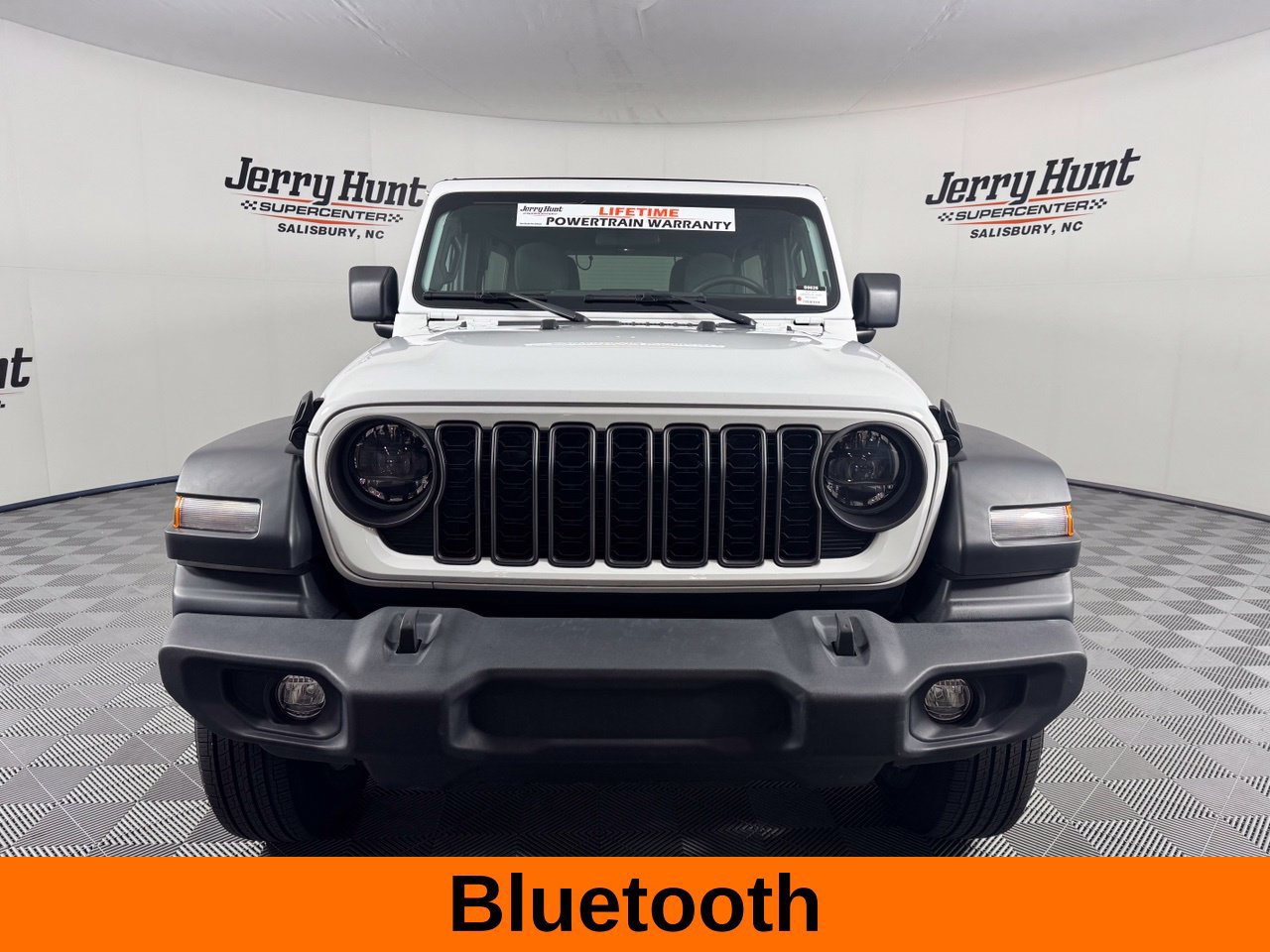 Used 2024 Jeep Wrangler Unlimited Sport AWD/4WD image 4