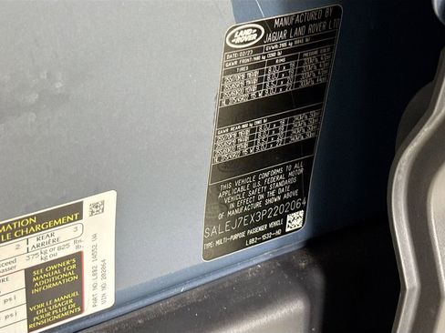 Used 2023 Land Rover Defender 110 S image 32