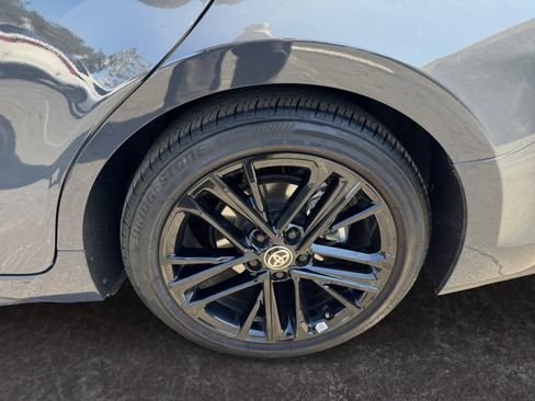 Used 2025 Toyota Camry SE w/ Convenience Package FWD image 14