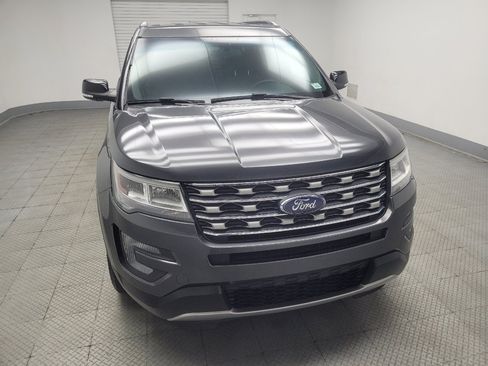 Used 2017 Ford Explorer XLT AWD/4WD image 14