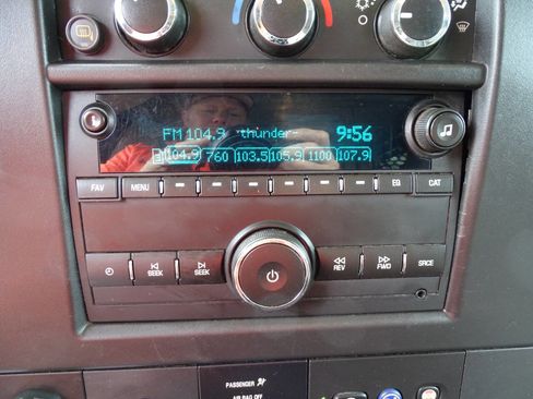 Used 2019 GMC Savana 3500 Extended w/ Driver Convenience Package image 21