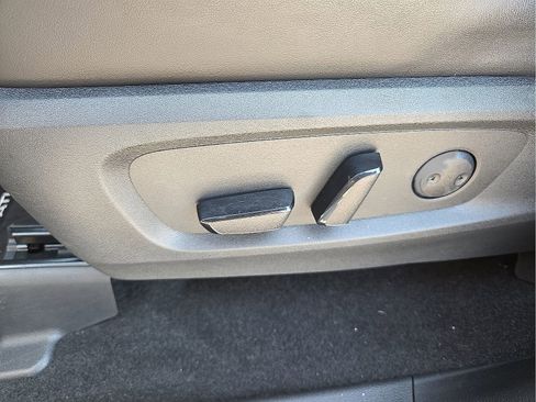 Used 2022 Nissan Pathfinder Platinum w/ Cargo Package image 15