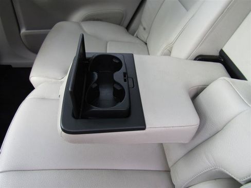 Used 2018 Volvo XC90 T5 Momentum w/ Convenience Package image 38