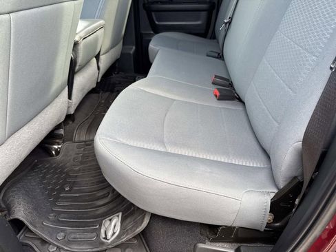 Used 2018 RAM 1500 Express image 19