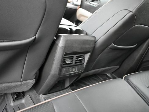 Used 2024 GMC Canyon Denali AWD/4WD image 29