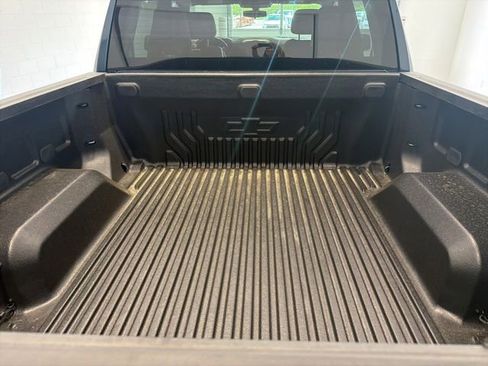 Certified 2021 Chevrolet Silverado 1500 LT AWD/4WD image 9