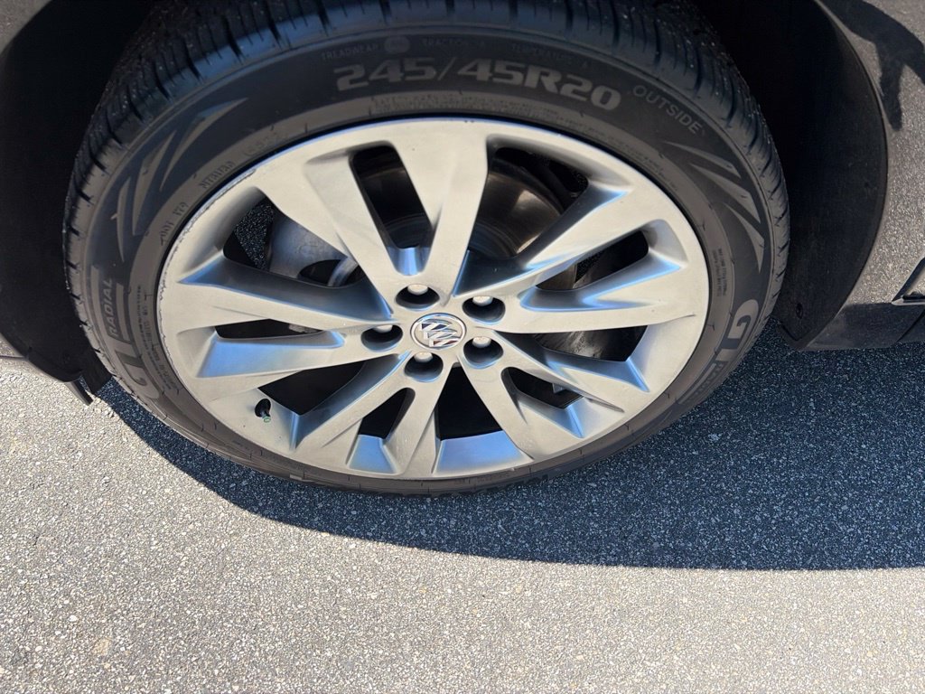 Used 2022 Buick Envision Avenir w/ Technology Package II FWD image 10